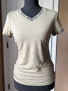 GUESS Los Angeles Olive Green Logo Trim V-Neck T-Shirt Size Small